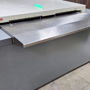 Ctp Kodak platesetter ano 2011  Formato Máximo: 938x1.163 mm. Formato Mínimo: 330x305 mm.  ✅Apenas 4.000 horas de uso