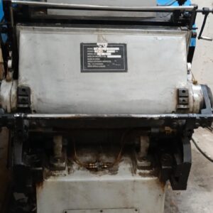 Corte vinco Polyvinco 750  * Ano 2012 * ⁠Formato 550 x 750 mm * ⁠Rama fixa * ⁠Fricção magnética * ⁠Bomba de lubrificação * ⁠Contador de folhas * ⁠Temporizador