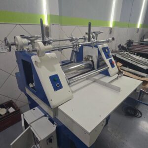 Laminadora manual  * Marca: Ricall * Tamanho: 68cm * Cilíndros novos de borracha e cromado * Parte elétrica nova * Resistências novas * Óleo novo * Válvula de segurança nova * Carvão novo * Pintura e cromeação * Totalmente restaurada como nova