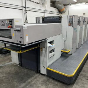 Roland 300 4 cores Reversão Ano 2000 Troca de chapa Formato 59x74 Tudo funcionando em perfeitas condições . Máquina a toda prova .