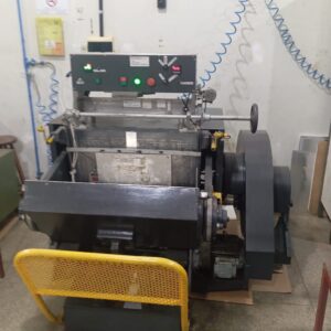 Corte vinco com hotstamp 72x51  1 puxada