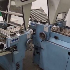 Dobradeira MBO T500 - 1/2 folha.  4 bolsas no 1o estágio + 4 bolsas no 2o + facão  Formato máximo: 520 x 920 mm Formato mínimo: 105 x 105 mm.