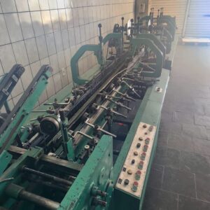 Cartucheira / Coladeira de caixas e cartuchos Ricall * 60 cm de boca * 3 pontos de cola * Faz cola lateral e fundo automático * Esteira prensadora na saída entrega as caixas coladas prontas * Contadora e saparadora de lotes programável