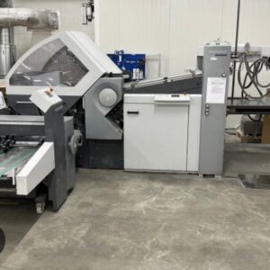 Dobradeira de papéis Heidelberg KH78 Ano 2008. Alimentador por pallete. Primeira estação com 06 bolsas. Unidade de facas com 03 facas + 01 bolsa lateral. Configuração KTLL. Saída com prensagem SPH 100 Máquina será entregue totalmente revisada