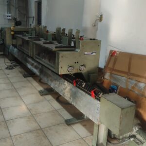 Alceadeira Muller Martini 4 gavetas mais capeiro grampo trilateral.