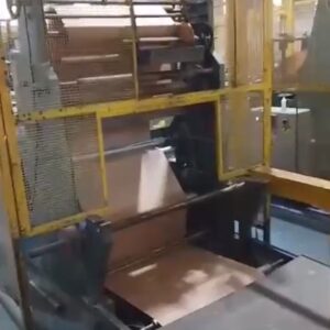 Máquina para sacos SOS 020 marca Brasibérica Altura mínima de corte (400 milímetros), Altura máxima de corte (680 milímetros), Largura mínima (18 centímetros), Largura Máxima (28 centímetros) Medidas aproximadas da máquina Largura:1.8m Comprimento 10.00m Altura: 3.00 m