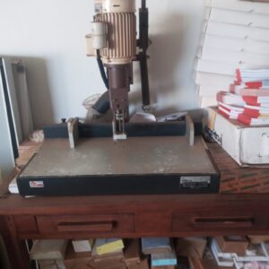 Furadeira 1 furo Manig  Várias brocas