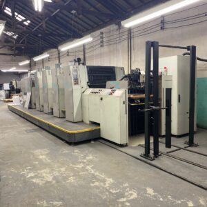 Roland 300 -4 + verniz ano 2000 Formato 59x74 Reversão 4/0 x 2/2 Troca de chapa semiautomática Máquina a toda prova .  🛑OBS. Verniz não está em operação