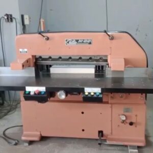 Guilhotina Catu H82 ✅Fotocélula ✅Colchão de ar  ✅Máquina reformada  📍Localização- SP