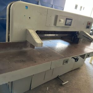 Guilhotina Polar EMC 1.37cm ano 1990  ✅Programação de corte ✅Fotocélula ✅Colchão de ar ✅2 lâminas ( uma e nova )  🛑Energia 380v