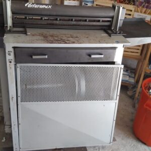 Perfuradora elétrica industrial Perfuramax Plus ano 2010 pente de espiral.