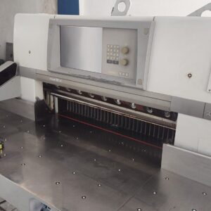 Guilhotina Polar 92xt ano 2008  ✅Programação de corte ✅Fotocélula ✅Colchão de ar