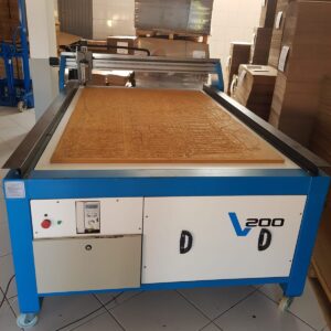 ROUTER CNC 1.20x2mt  Potência 3000W, Tamanho da Área de Corte 1,20 X 2 mts. A máquina corta MDF, PVC Expandido, Corta ACM, Acrílico, Madeiras, Faz Entalhes em Madeiras, corta. Ano da Máquina 2014.  ✅Vai junto o Notebook com programa.