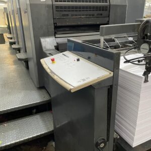 Heidelberg SM74-4H 2006 completa.  Ano de Fabricação: 2006 Formato 52x74cm Velocidade 15.000 folhas/hora Sistema Auto Plate para troca de chapas Pilha alta Saída Non Stop Refrigeração Technotrans Aproximadamente 270 milhões de impressões