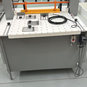 Maquina coladeira de lateral de sacolas, envelopes.  ✅Utilizada para colar lateral de sacos, sacolas e envelopes. Moldes pode ser feito conforme sua necessidade.  Produção 1500 folhas / h