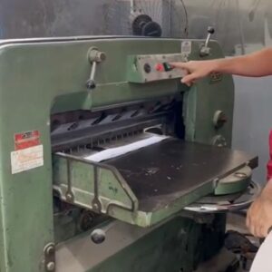 Guilhotina Catu 80cm semiautomática.