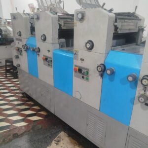 Ryobi 3304 HA completa ano 1999  Especificações de impressão • De 4 cores, sistema offset de chapas metálicas (sheet‑fed) ￼ • Formato máximo da folha: 340 × 450 mm (13,4″ × 17,7″) ￼ • Formato mínimo da folha: 90 × 100 mm (3,5″ × 3,9″) ￼ • Área máxima de impressão: 330 × 438 mm ￼ • Espessura do papel: 0,04 a 0,3 mm ￼ • Velocidade máxima: até 10 000 folhas por hora (tipicamente 3 000–10 000 sph)