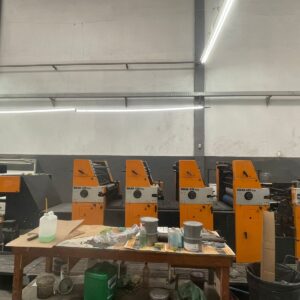 Solna 425 -4 cores molha convencional, pilha alta.  Rodando até 19/12/2025 Motivo de venda: compra de nova maquina.