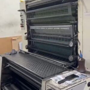 ROLAND REKORD Bicolor, Bicolor, ano 1989, formato 72x102 cm, molha contínua. Em funcionamento rodando cromia. À prova de teste.