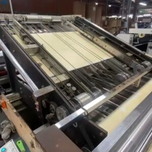 Acopladeira automática CSY  Cartão + Cartão Cartão + Papelão Mínimo 350x550 mm Máximo 850x1080 Velocidade máxima 3200 folhas/hora  ✅Aceita veículo na troca Valor chamar PV  ✅Aceita cartucheira 110cm boca