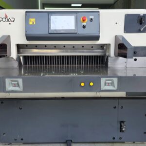 Guilhotina linear para corte de papéis  * Marca: Polar * Modelo: 90cm * Automática * Hidráulica * Foto-células * Colchão de ar * Programação digital touch-screen colorida nova  * Mesa em inox * Posicionamento de corte através de servo motor * Retrofitada em 2026 * Entrega imediata  Informações 27-99912-7572 Luciano Carvalho/ Lumacc  Acesse nossas redes sociais e fique por dentro de vários equipamentos disponíveis para venda em todo Brasil 🇧🇷  Instagram @lumaccmaquinas  Https://www.lumacc.com.br