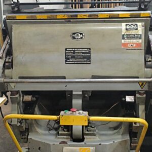 Corte Vinco Folha inteira chinesa 110x800 Ano 2010 trabalhando na Gráfica interior de SP.