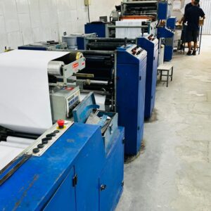 Impressora rotativa  Segue configuração Bobina formulário continuo com alturas 8.5 11. 12 . 14,2/3 Bobina em folhas Largura máxima 520x307. Velocidade 18 mil Máquina completa