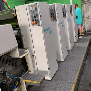 Roland 300-4 cores ano 2000 troca de chapas automática.