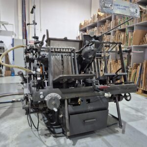 TIPOGRAFICA HEIDELBERG GT Impressora Tipográfica Heidelberg Leque, Modelo GT, Formato 1/4.Tamanho Máximo Papel: 340x460 mm. Tamanho Mínimo Papel: 85x120 mm. Área de impressão: 320x450 mm.