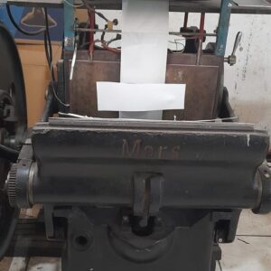 Corte vinco com Hotstamping 33x48 Duas puxadas de fita Funcionando perfeitamente sistema Acompanha alguns rolos de fitas ja usados.