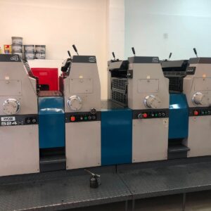 Rioby 524H -4 cores ano 1997 revisao completa concluida faz 1 mes, com tudo funcionando. Rolaria nova (acompanha rolos reserva), compressores revidados, motores de tinteiro funcionando (vai mais 8 motores reserva), PCP, Geladeria revisada, transformador novo, rolos cromados novos. Mais info no privado. Excelente preco. Entrega imediata, Maquina em Porto Alegre.