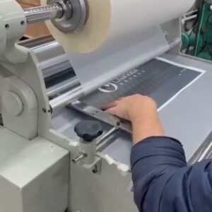 Laminadora e Plastificadora - 80cm (Marca: ASMR) Seminova (tem somente 2 anos de uso)