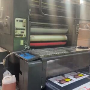 Máquina marca Heidelberg + curadora UV Modelo SORS Ano 1992 Folha inteira 72 x 102 cm