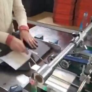 Máquina para colar fundos de sacolas