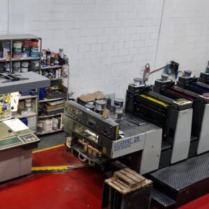 Komori Lithrone 28 Ano 2000  CPC Troca de chapa automática 15.000 p/h Geladeira Cilindro duplo Rolaria Botcher Autoplate  Máquina em produção SP